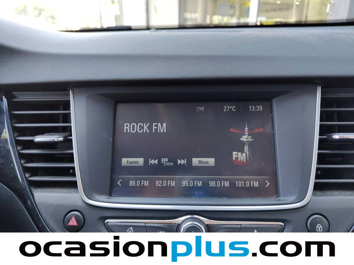 Foto Opel Crossland X Opel Crossland X 1.2 S&S Design Line 120 Aniversario (110 CV)