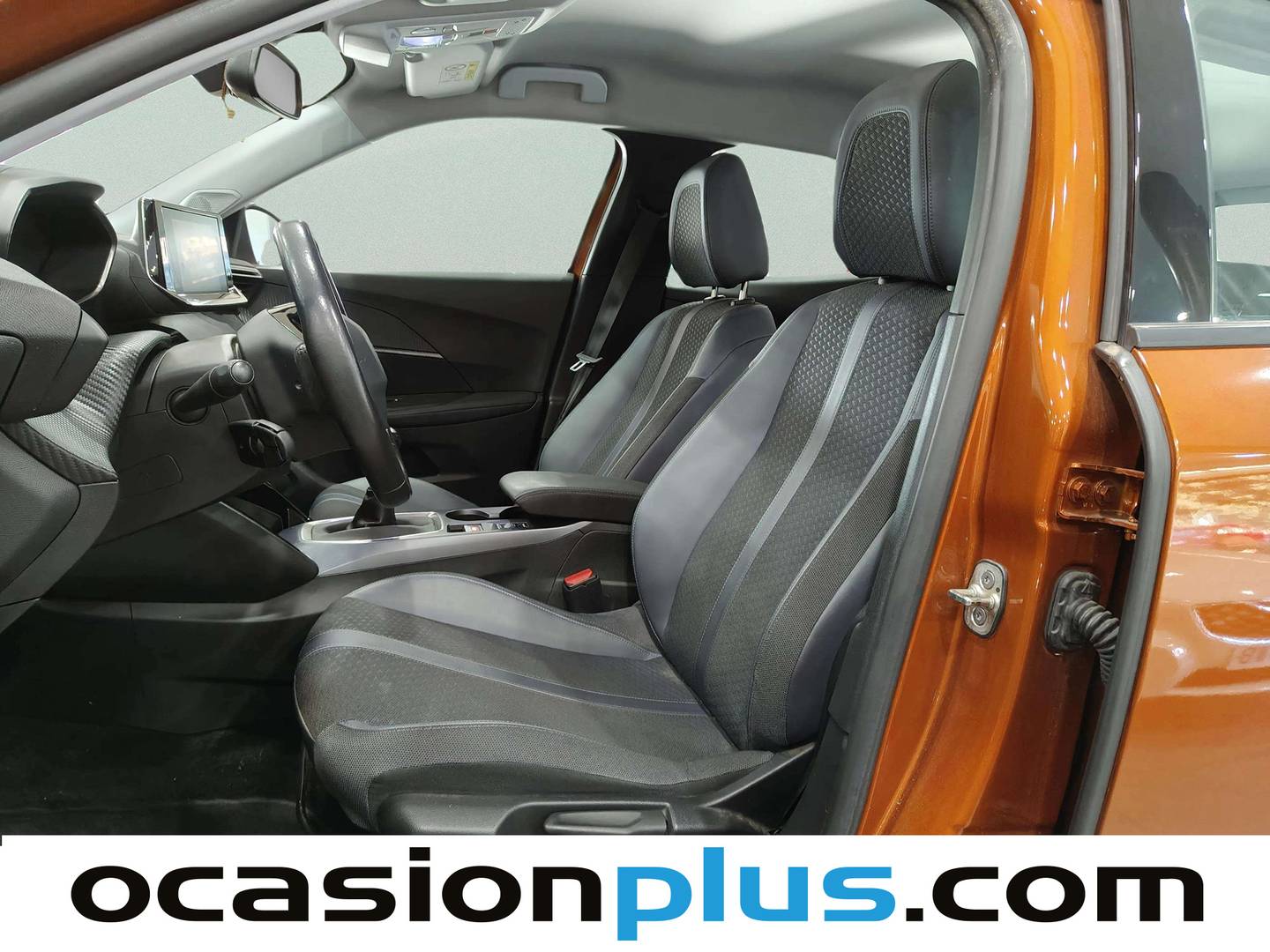 Foto asientos delanteros Peugeot 2008 Peugeot 2008 PureTech 100 S&S Allure (100 CV)