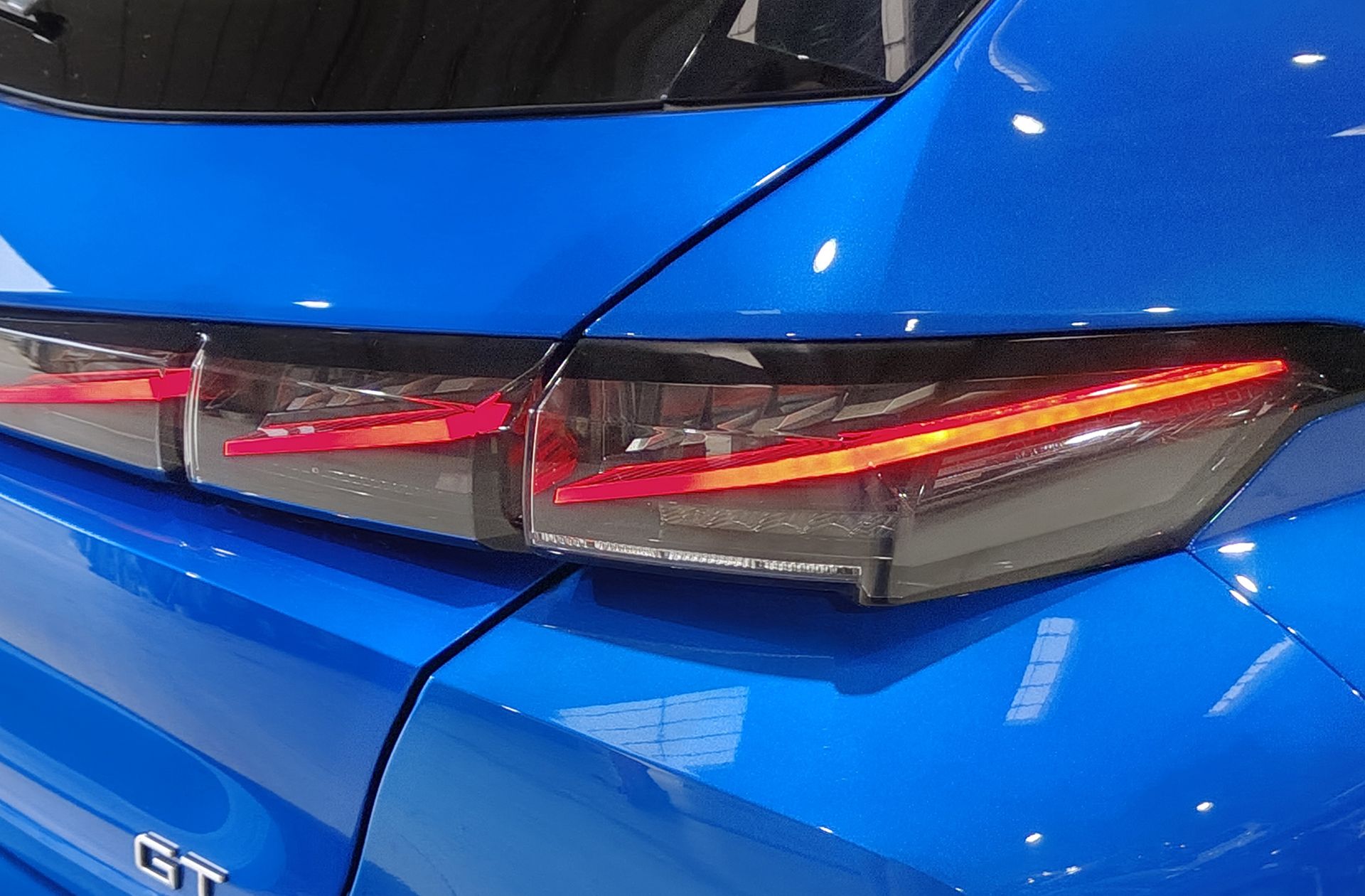 Peugeot 308 BlueHDi 130 GT EAT8 - foto 17
