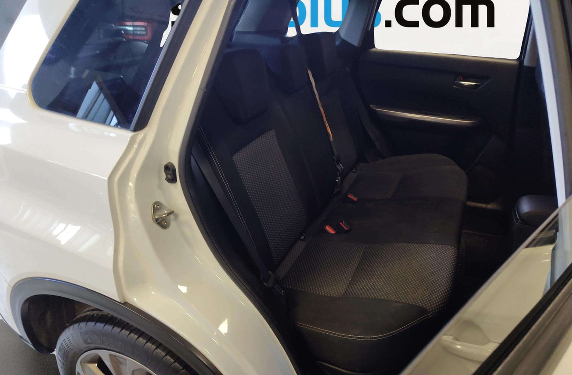 Suzuki Vitara 1.0 T GLE - foto 18