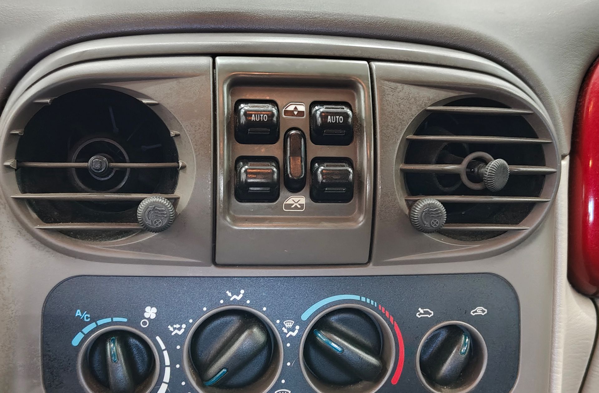 Chrysler PT Cruiser 2.4 Touring - foto 23