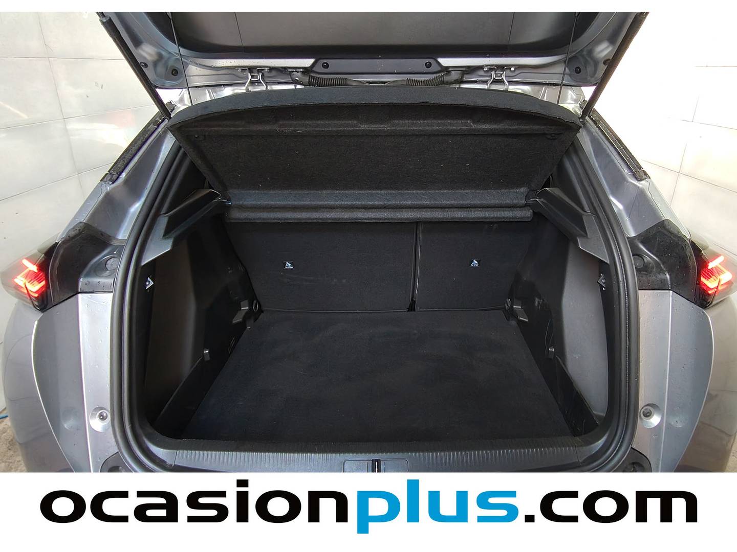 Foto Peugeot 2008 Peugeot 2008 Allure Hybrid eDCS6 (145 CV) siete plazas