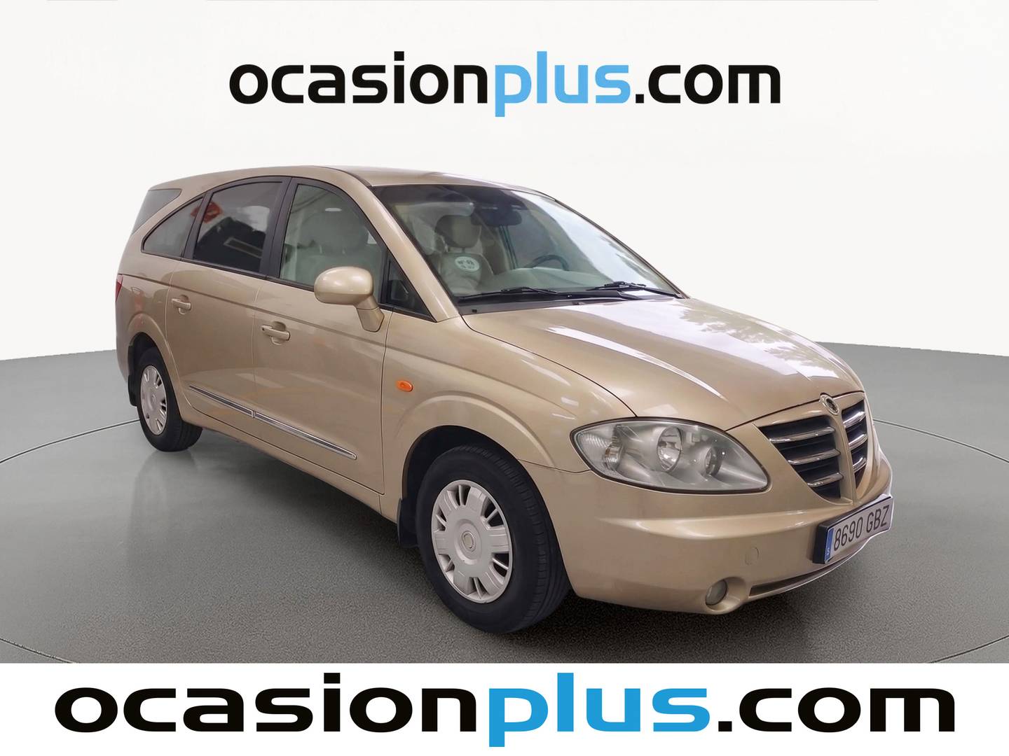 Foto delantera SsangYong Rodius SsangYong Rodius 270 Xdi (165 CV) 7 Plazas derecha