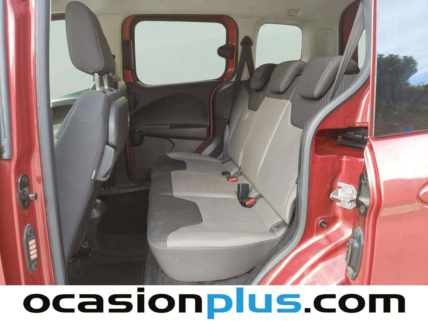Foto asientos traseros Ford Tourneo Courier Ford Tourneo Courier 1.0 EcoBoost Titanium (100 CV)