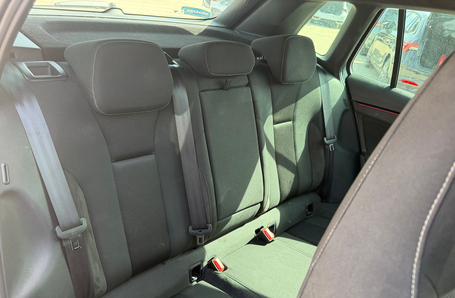 Škoda Kamiq 1.0 TSI Design DSG - foto 16