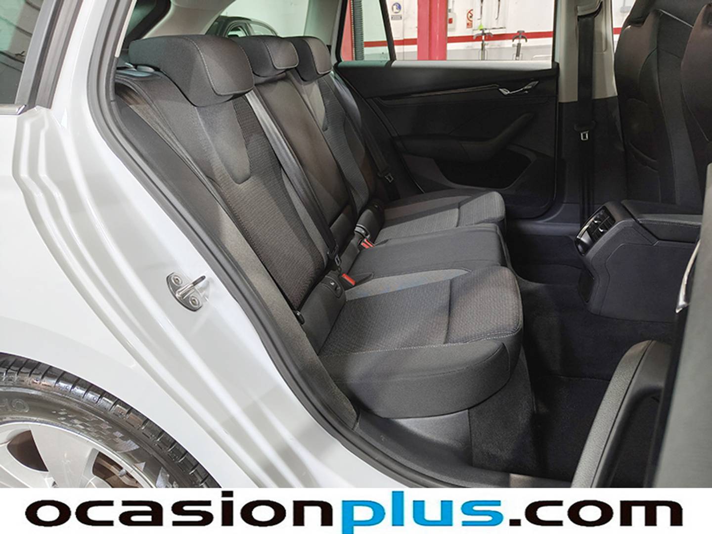 Foto Skoda Octavia Skoda Octavia Combi 1.0 TSI mHEV Ambition DSG (110 CV)