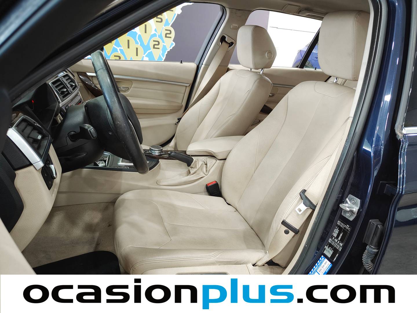 Foto asientos delanteros BMW Serie 3 BMW Serie 3 318d Touring (150 CV)