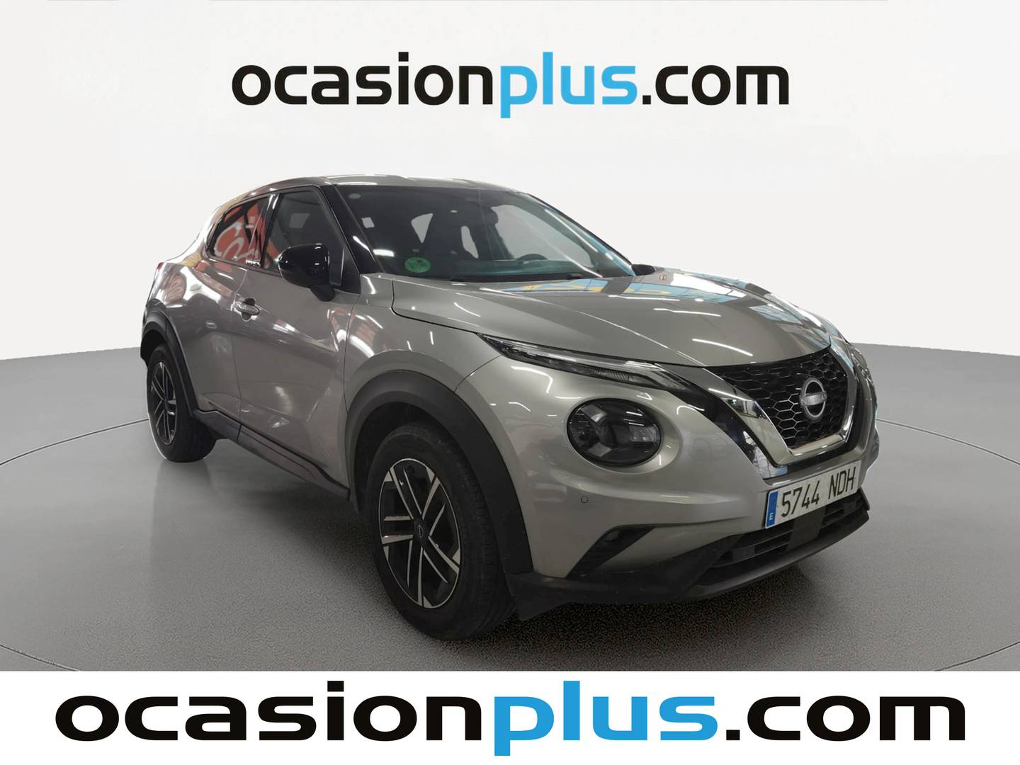 Foto delantera Nissan JUKE Nissan Juke DIG-T N-Connecta 4x2 DCT (114 CV) derecha