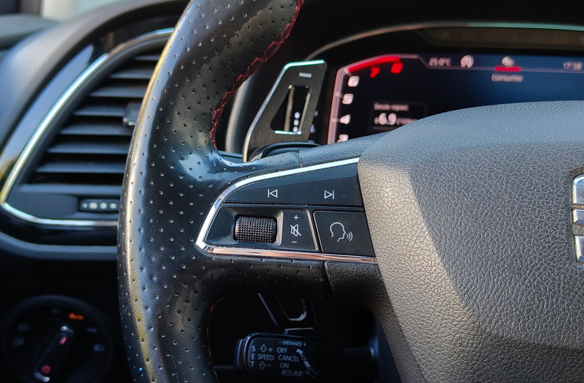 SEAT León 2.0 TSI FR DSG - foto 30
