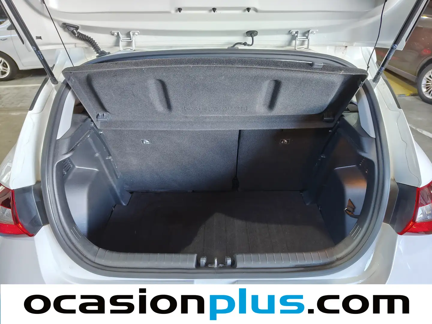 Foto Hyundai i20 Hyundai i20 1.2 MPI Klass (84 CV)