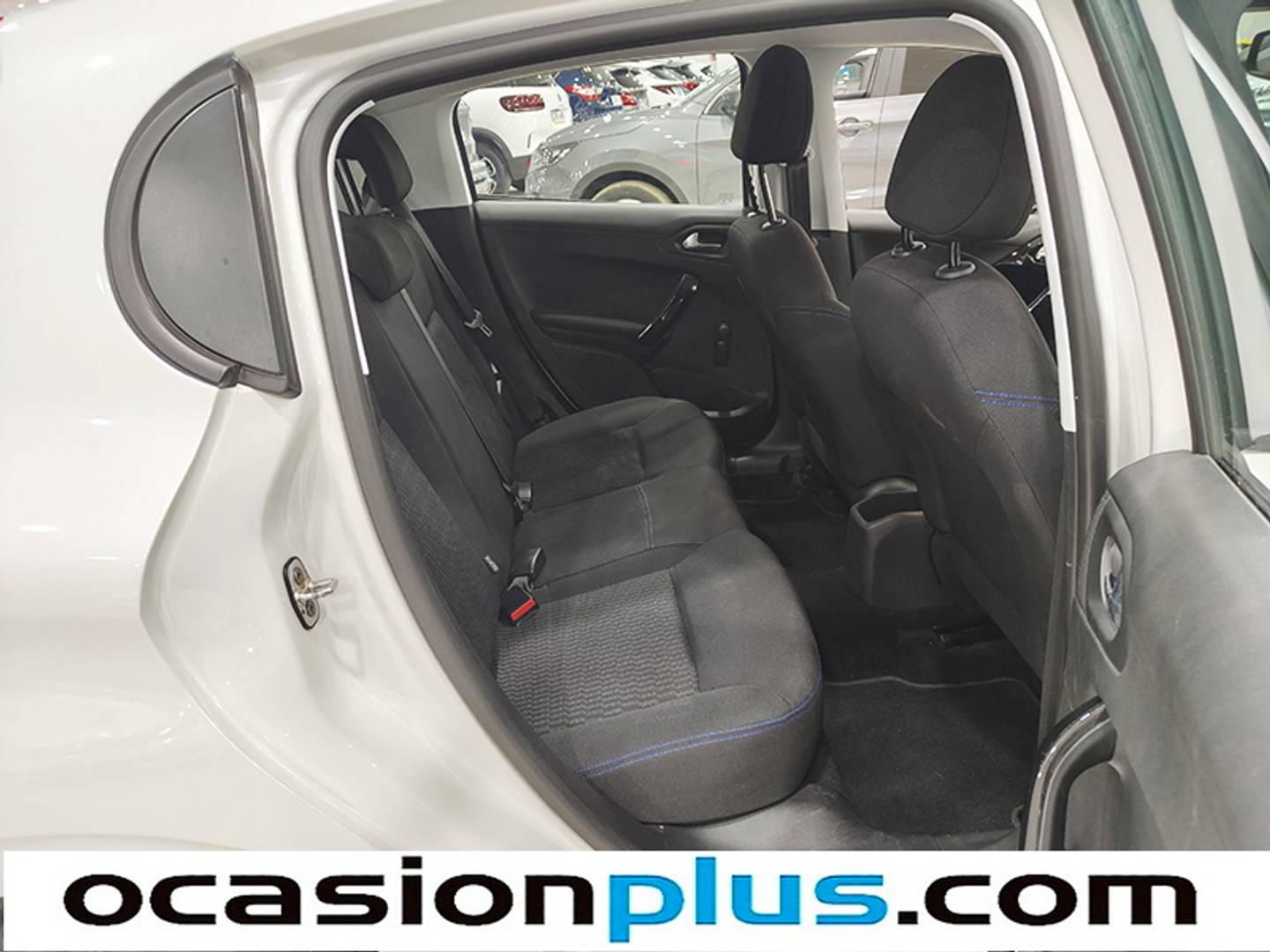 Foto Peugeot 208 Peugeot 208 PureTech 110 Signature (110 CV)