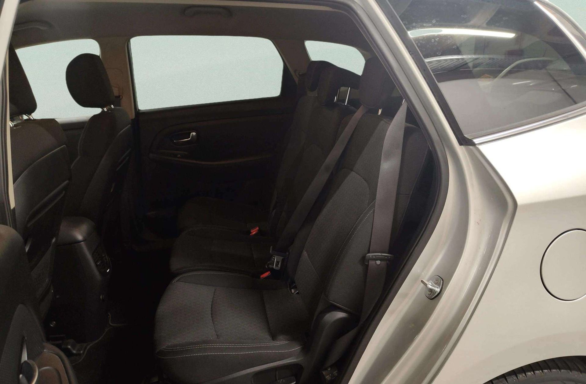 Kia Carens 1.6 GDi Drive - foto 12