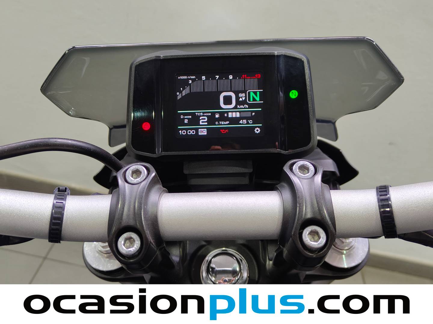 Extras y acabados del Yamaha MT-09  A2 Yamaha MT-09  A2 A2 (48 CV)