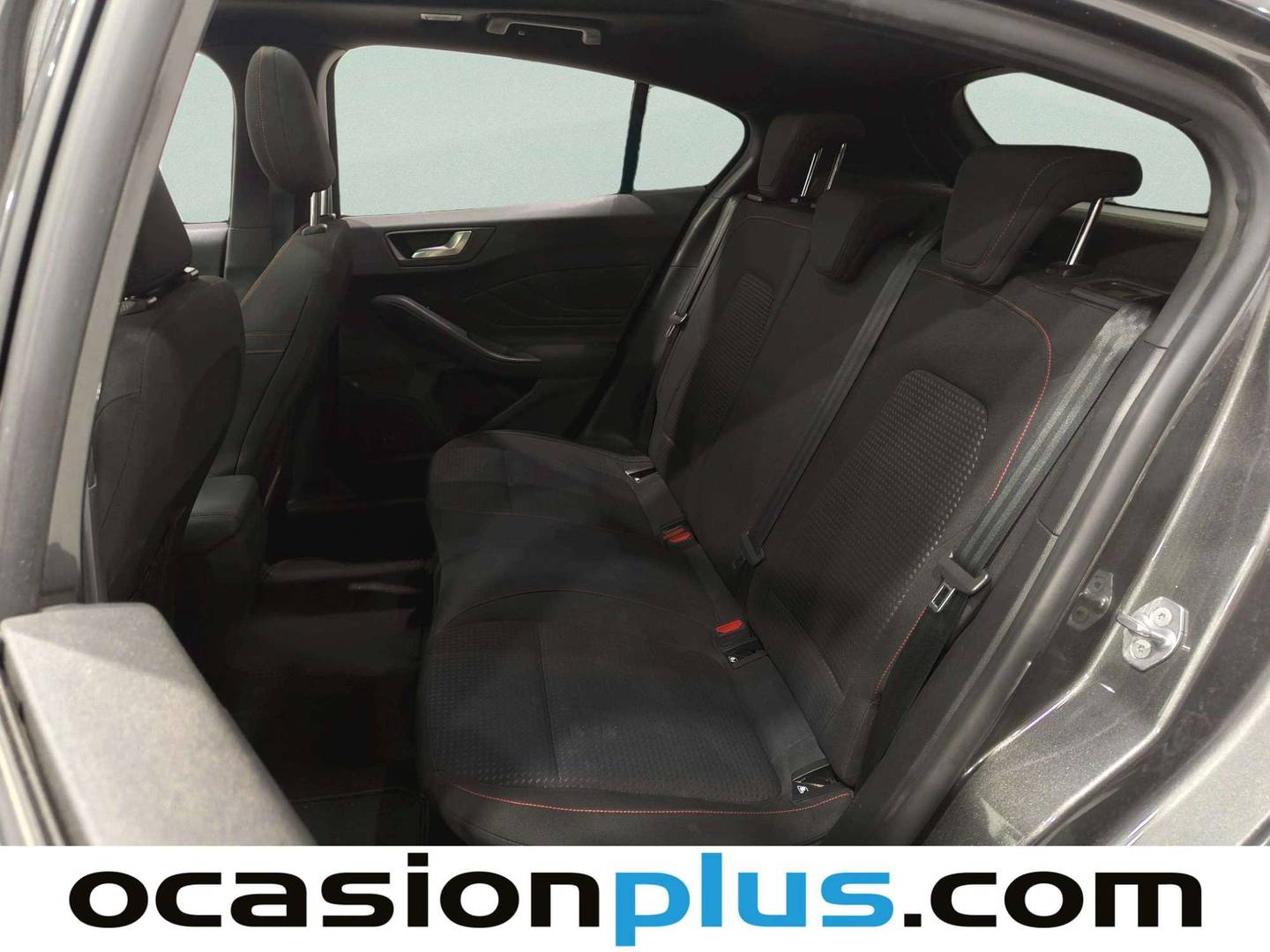 Foto asientos traseros Ford Focus Ford Focus 1.5 Ecoblue ST-Line Auto (120 CV)