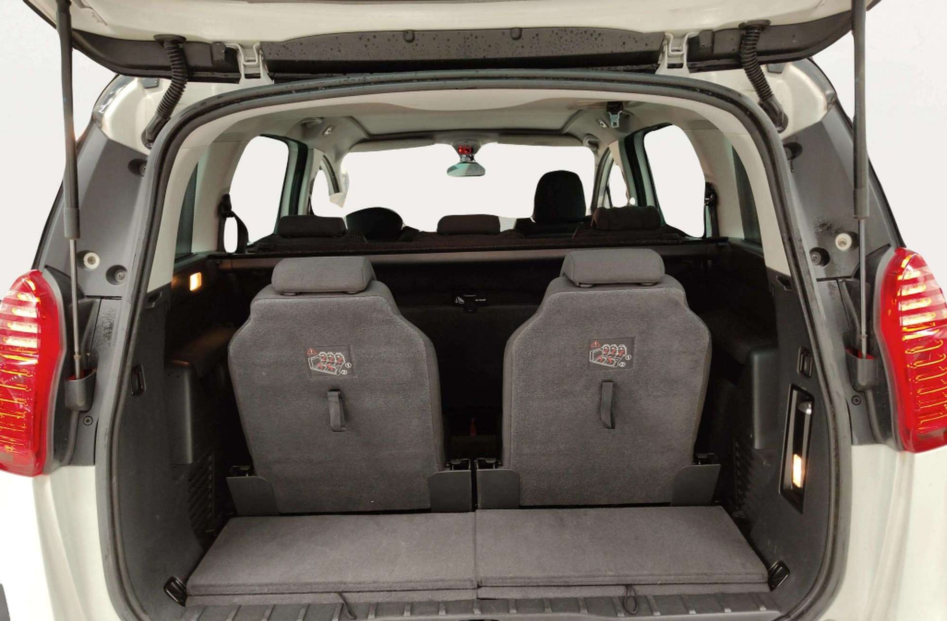 Peugeot 5008 1.6 THP Allure 7 plazas - foto 17