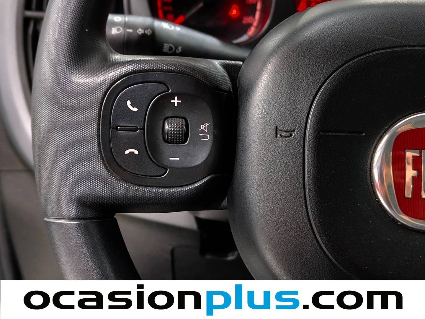 Extras y acabados del Fiat Panda Fiat Panda 1.2 Waze 4x2 (69 CV)