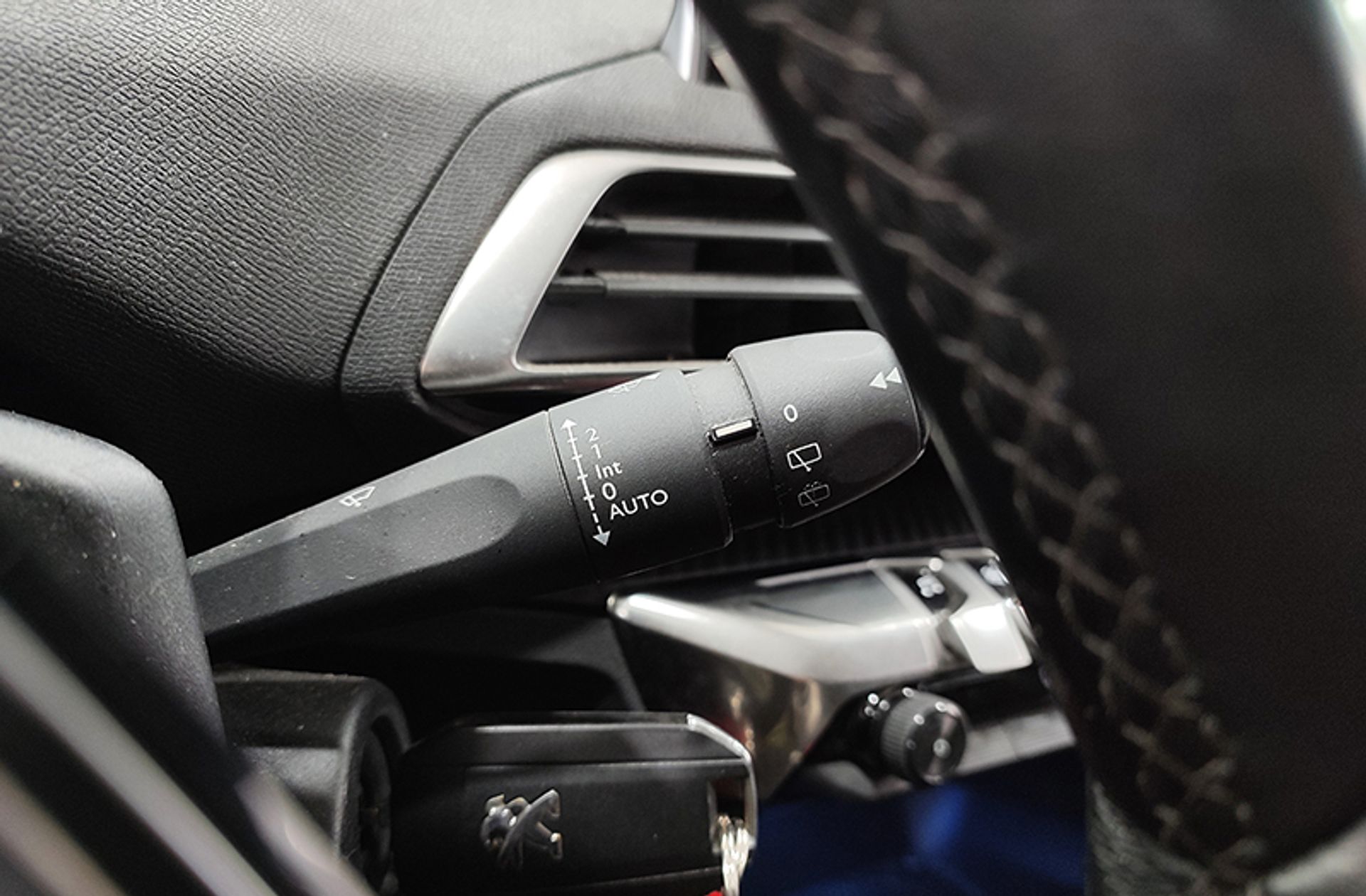 Peugeot 3008 SUV PureTech 130 Active - foto 26