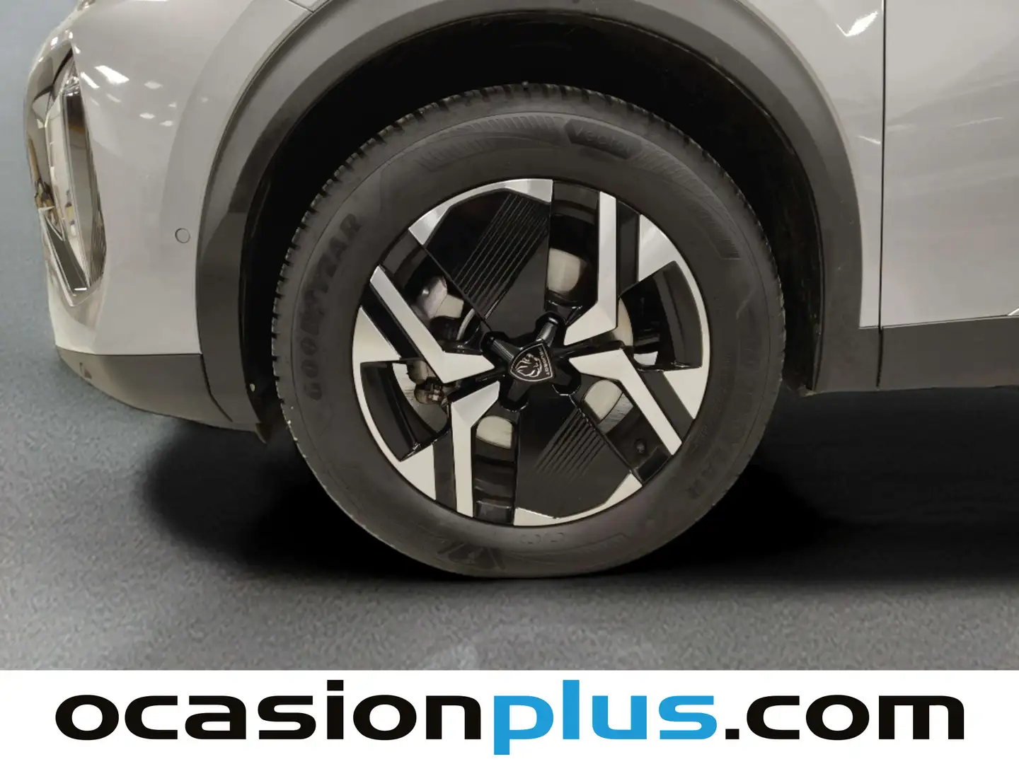 Foto Peugeot 2008 Peugeot 2008 Allure Hybrid eDCS6 (145 CV)