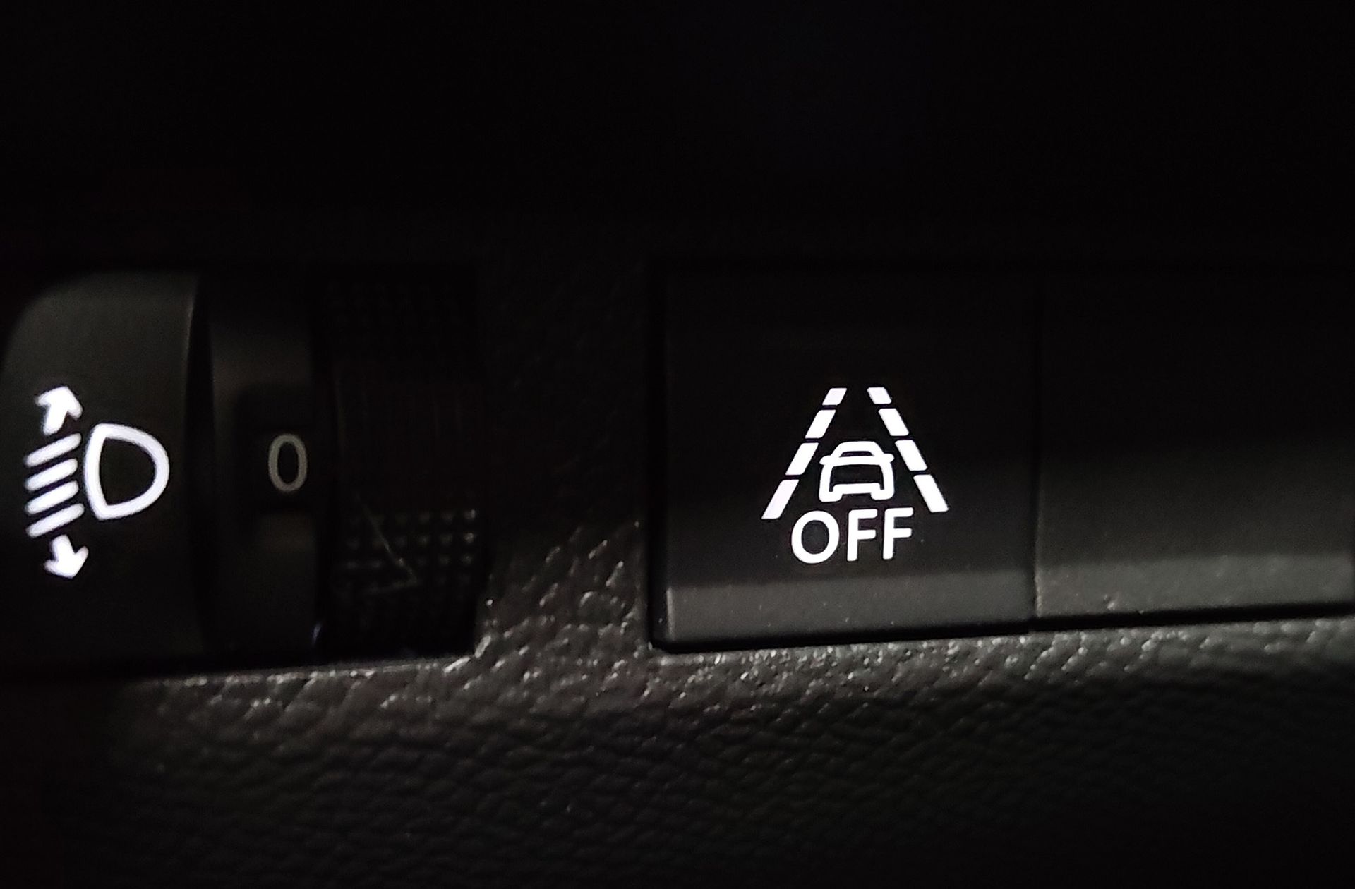 Peugeot 208 Eléctrico Allure Pack - foto 7