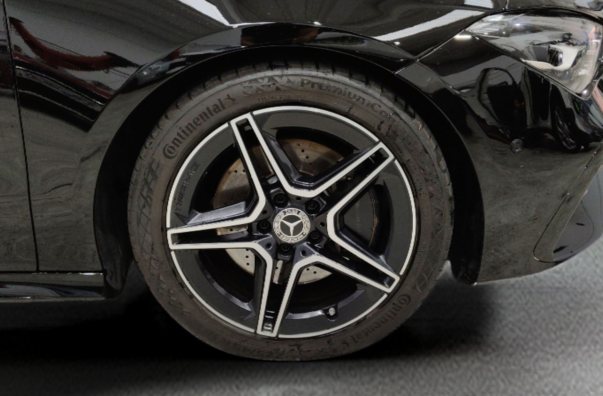 Mercedes-Benz CLA 200 d Pack AMG - foto 41