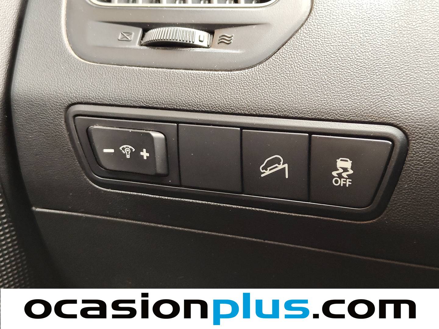 Equipamiento del Hyundai ix35 Hyundai ix35 1.7 CRDI GLS Comfort Sky 4x2 (116 CV)