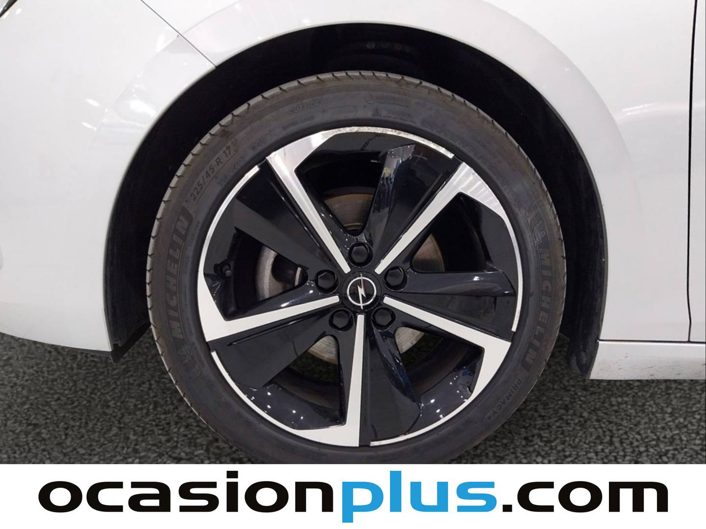 Foto Opel Astra Opel Astra 1.2 Turbo XHT GS (130 CV)