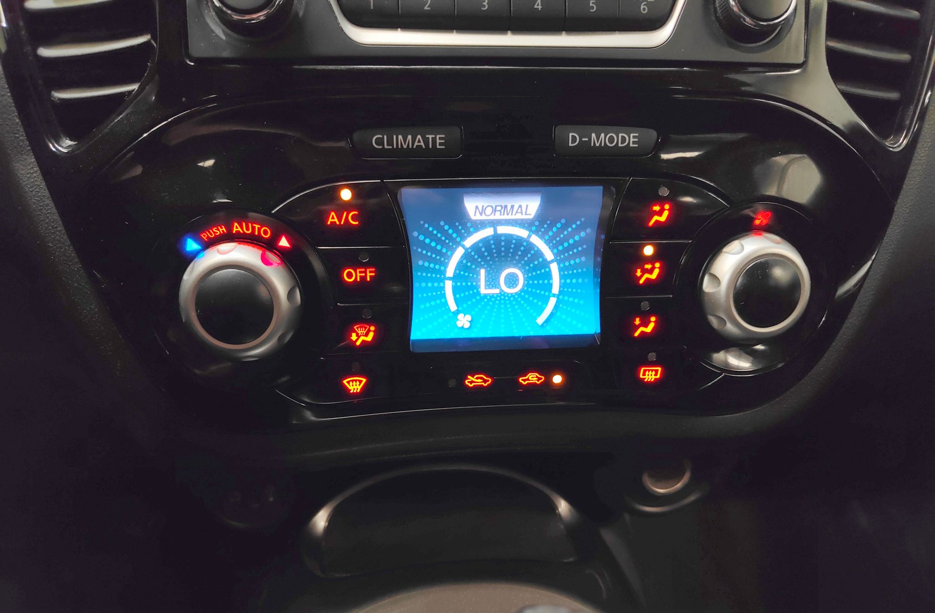 Nissan Juke 1.2 DIG-T Acenta 4x2 - foto 25
