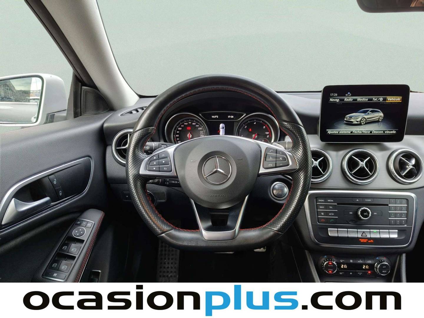 Foto Mercedes CLA Mercedes-Benz CLA Shooting Brake 200 d (136 CV) Pack AMG