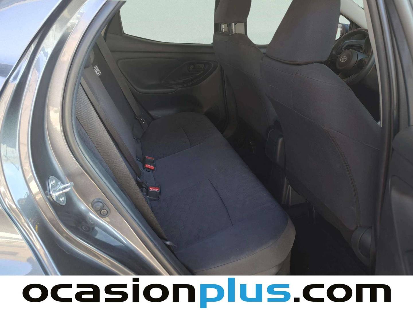 Foto asientos traseros Toyota Yaris Toyota Yaris 120H Active Plus (116 CV)