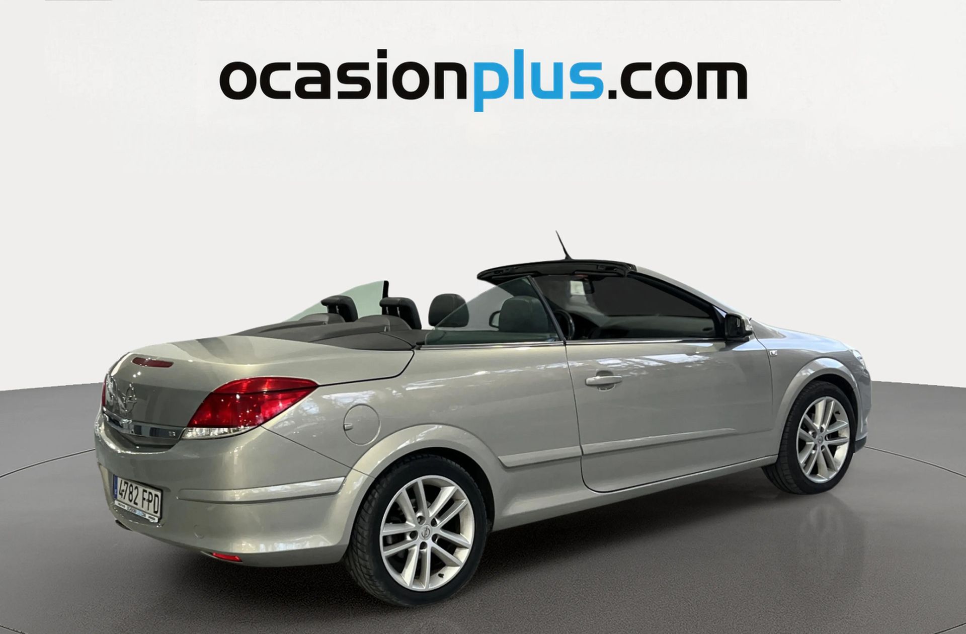 Opel Astra 1.8 Twin Top Cosmo - foto 5