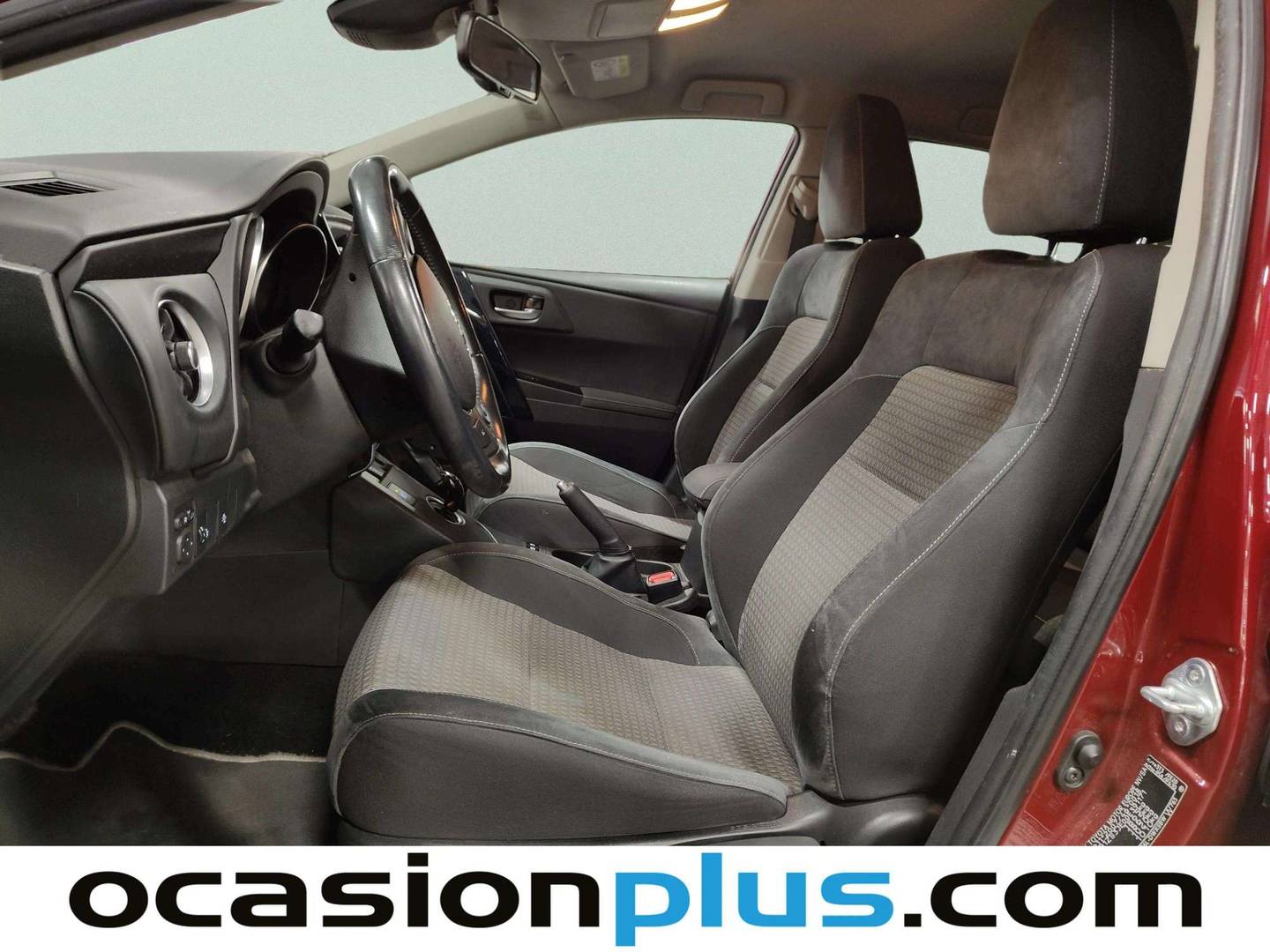 Foto asientos delanteros Toyota Auris Toyota Auris 140H Hybrid Touring Sports Feel! (136 CV)