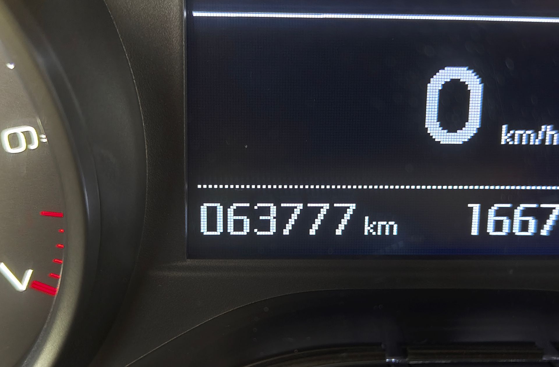 Peugeot 208 PureTech 82 Tech Edition - foto 12