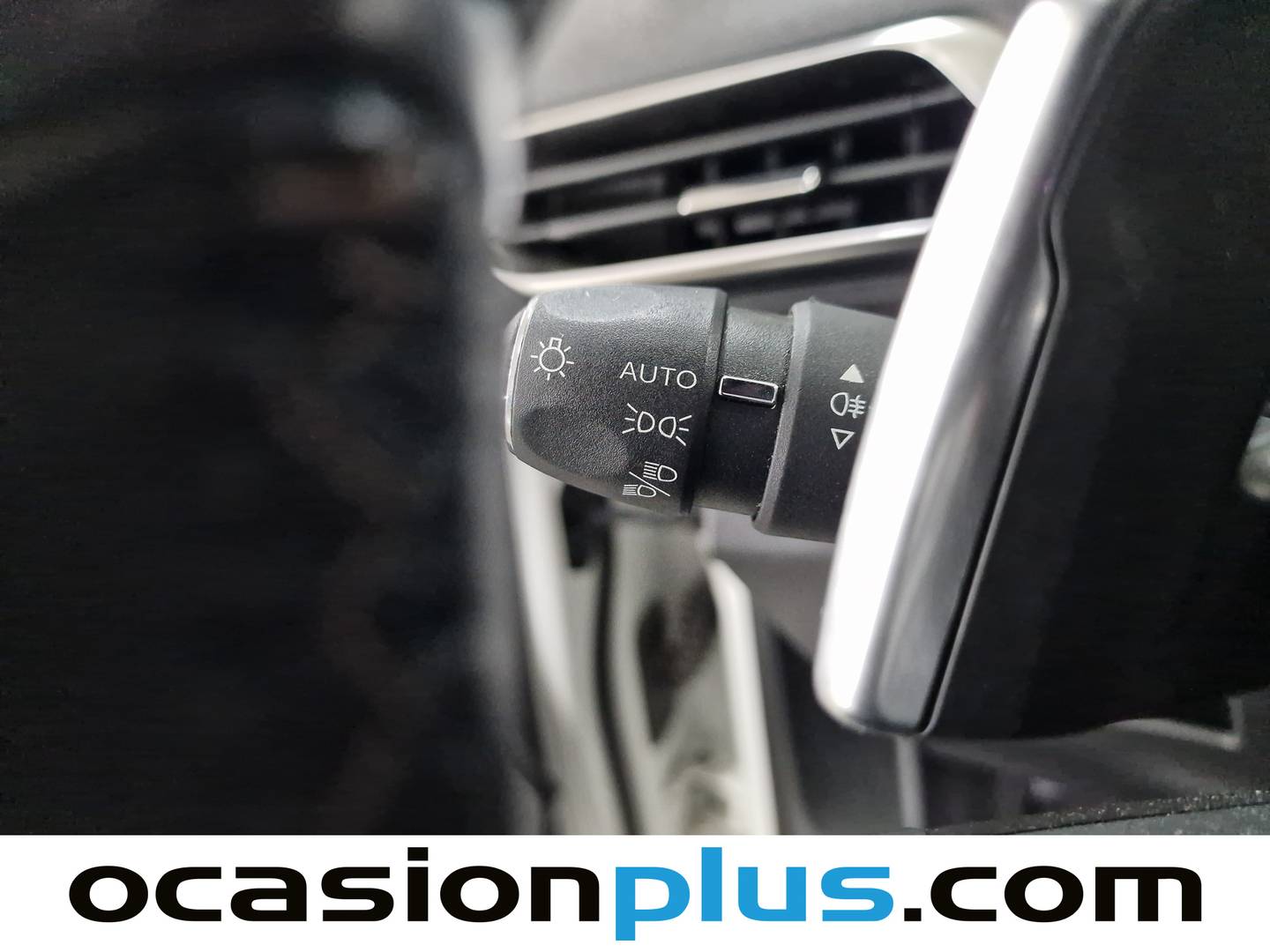 Foto Peugeot 3008 Peugeot 3008 PureTech 130 S&S GT EAT8 (130 CV)