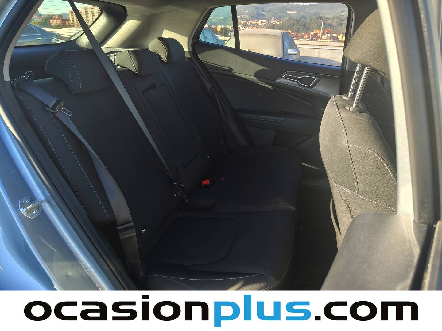 Foto KIA Sportage Kia Sportage 1.6 CRDi MHEV Business 4x2 (136 CV)