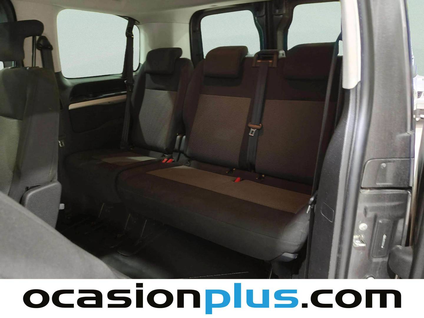 Extras y acabados del Toyota Proace Verso Toyota Proace Verso 2.0D VX Plus Shuttle L1 (145 CV) 9 Plazas