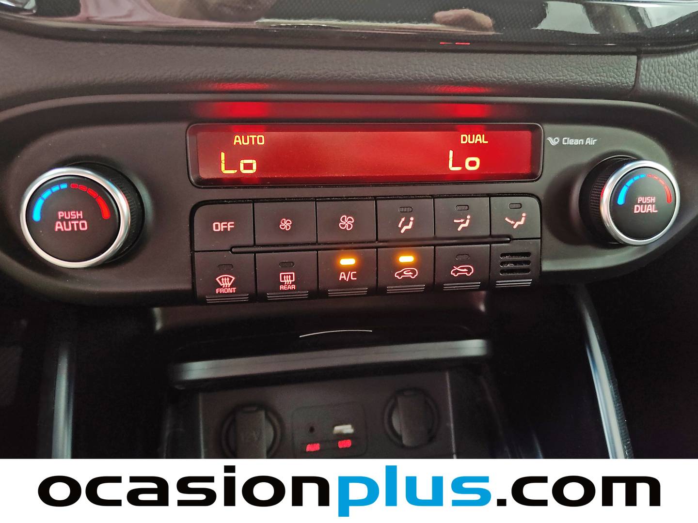 Accesorios del KIA Carens KIA Carens 1.6 GDi UEFA Euro 2016 Eco-Dynamics (135 CV)