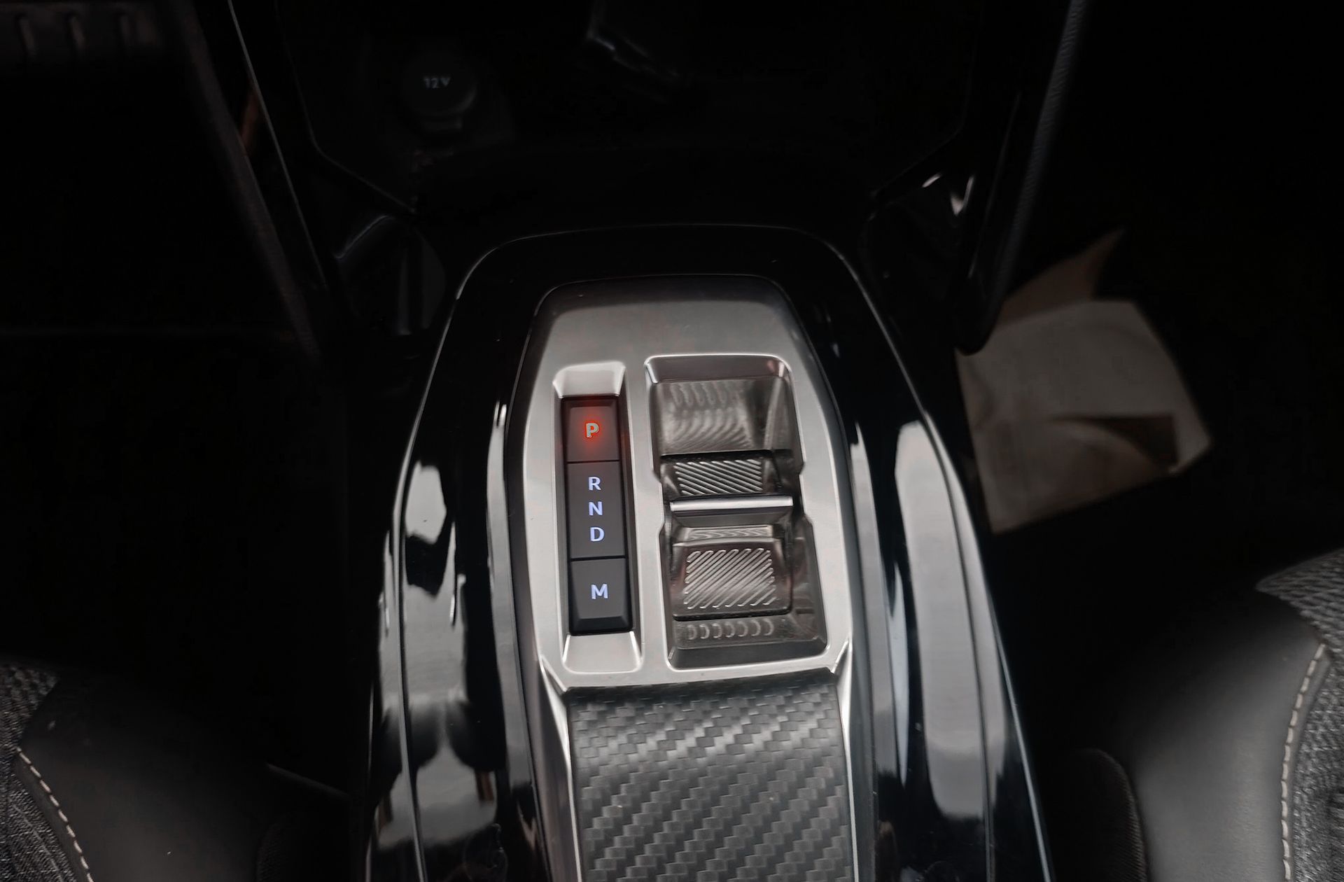 Peugeot 2008 Allure Hybrid eDCS6 - foto 5