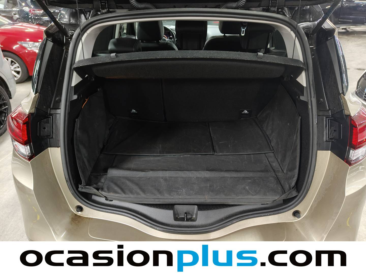 Foto Renault Scénic Renault Scenic Zen TCe  (140 CV) GPF EDC