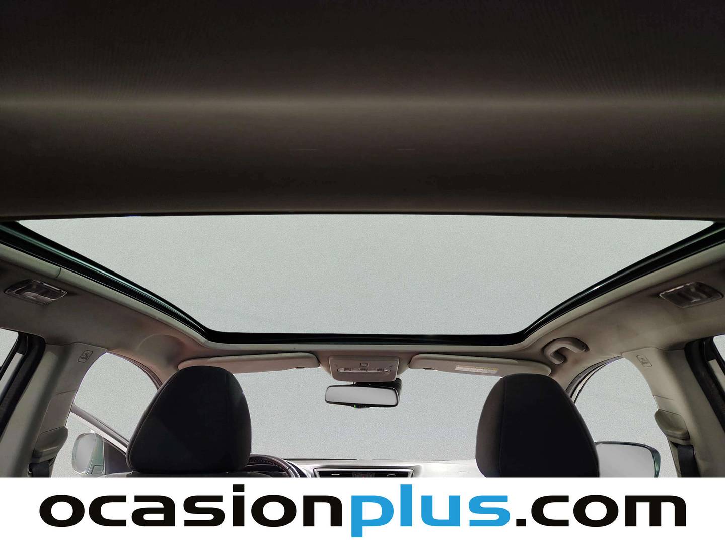Extras y acabados del Nissan QASHQAI Nissan Qashqai 1.6 DIG-T N-Connecta 4x2 (163 CV)