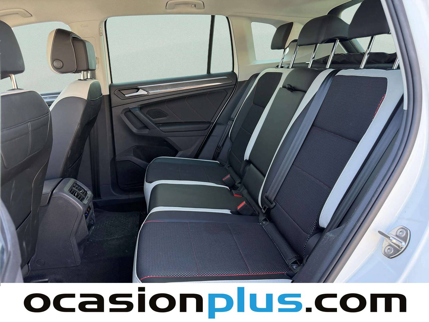 Foto asientos traseros Volkswagen Tiguan Volkswagen Tiguan Urban Sport 1.5 TSI 110 kW (150 CV)