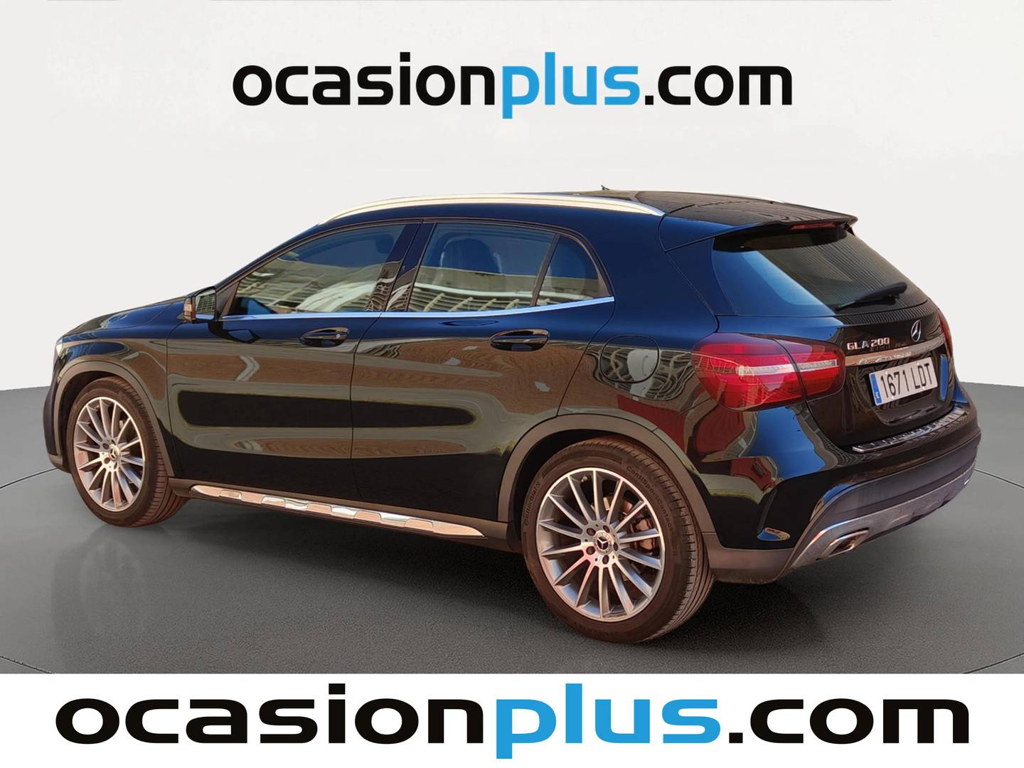 Foto trasera Mercedes GLA Mercedes GLA 200 (156 CV) izquierda