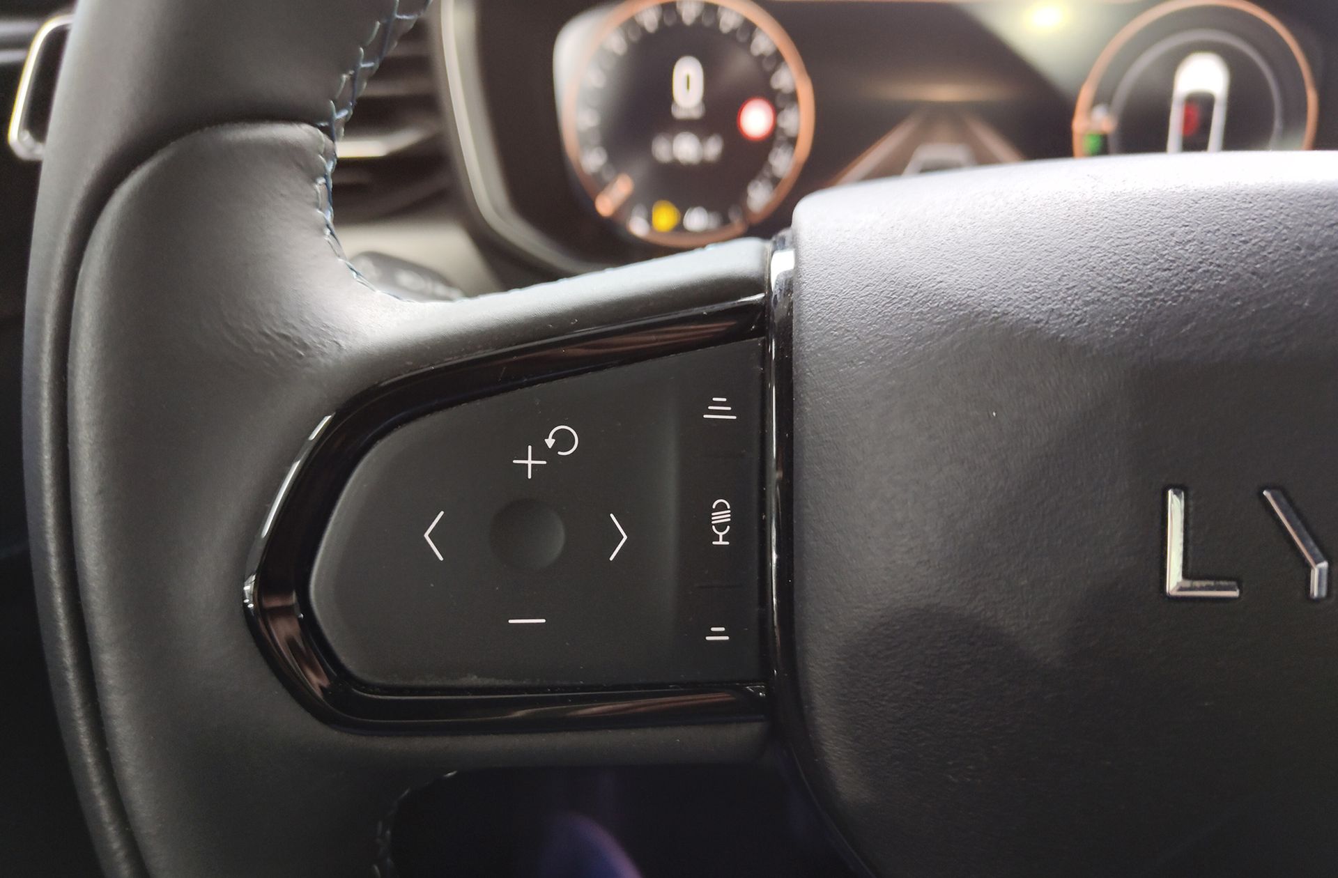Lynk & Co 01 1.5 PHEV - foto 30