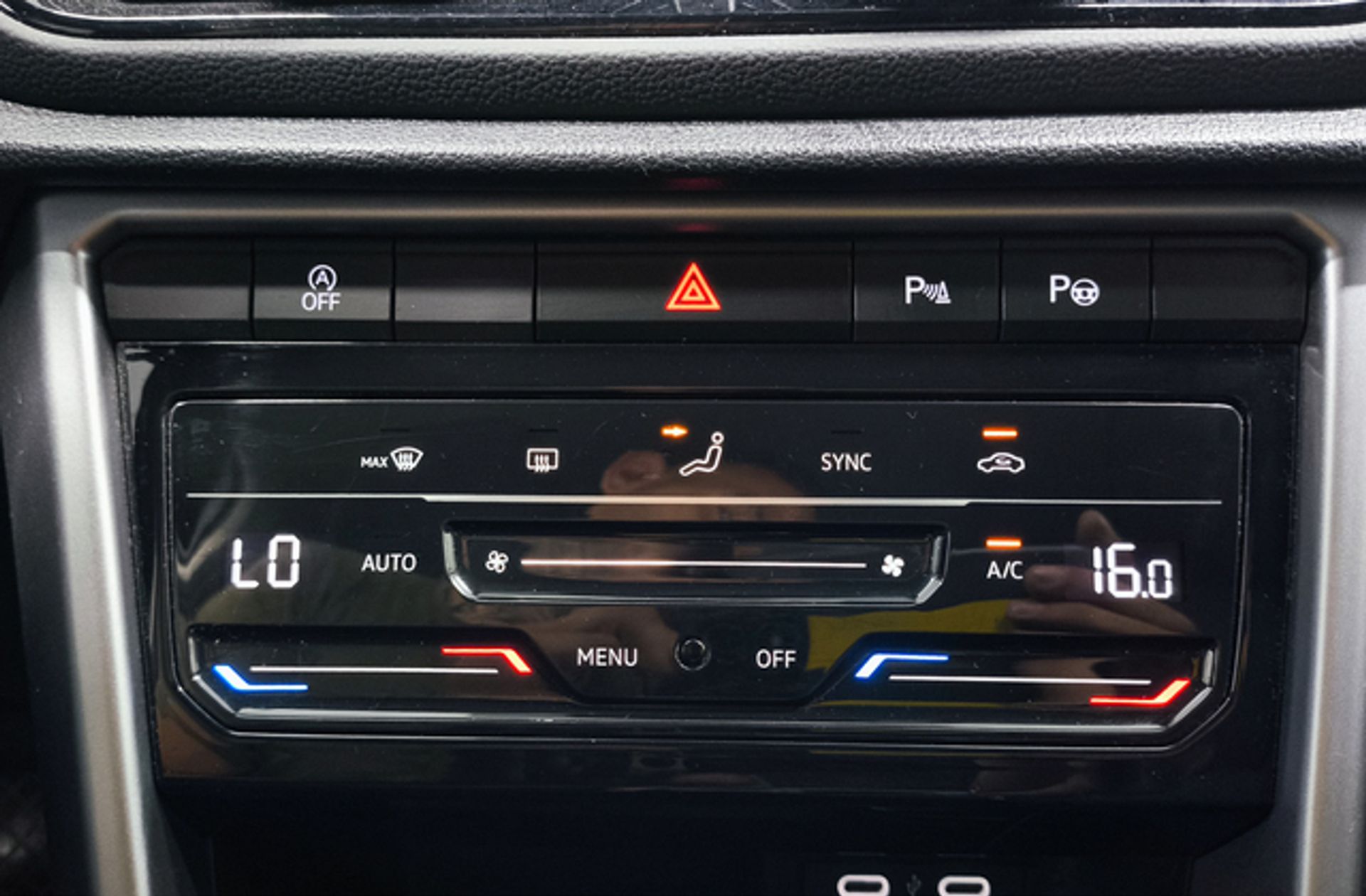 Volkswagen T-Roc Life 2.0 TDI DSG - foto 32