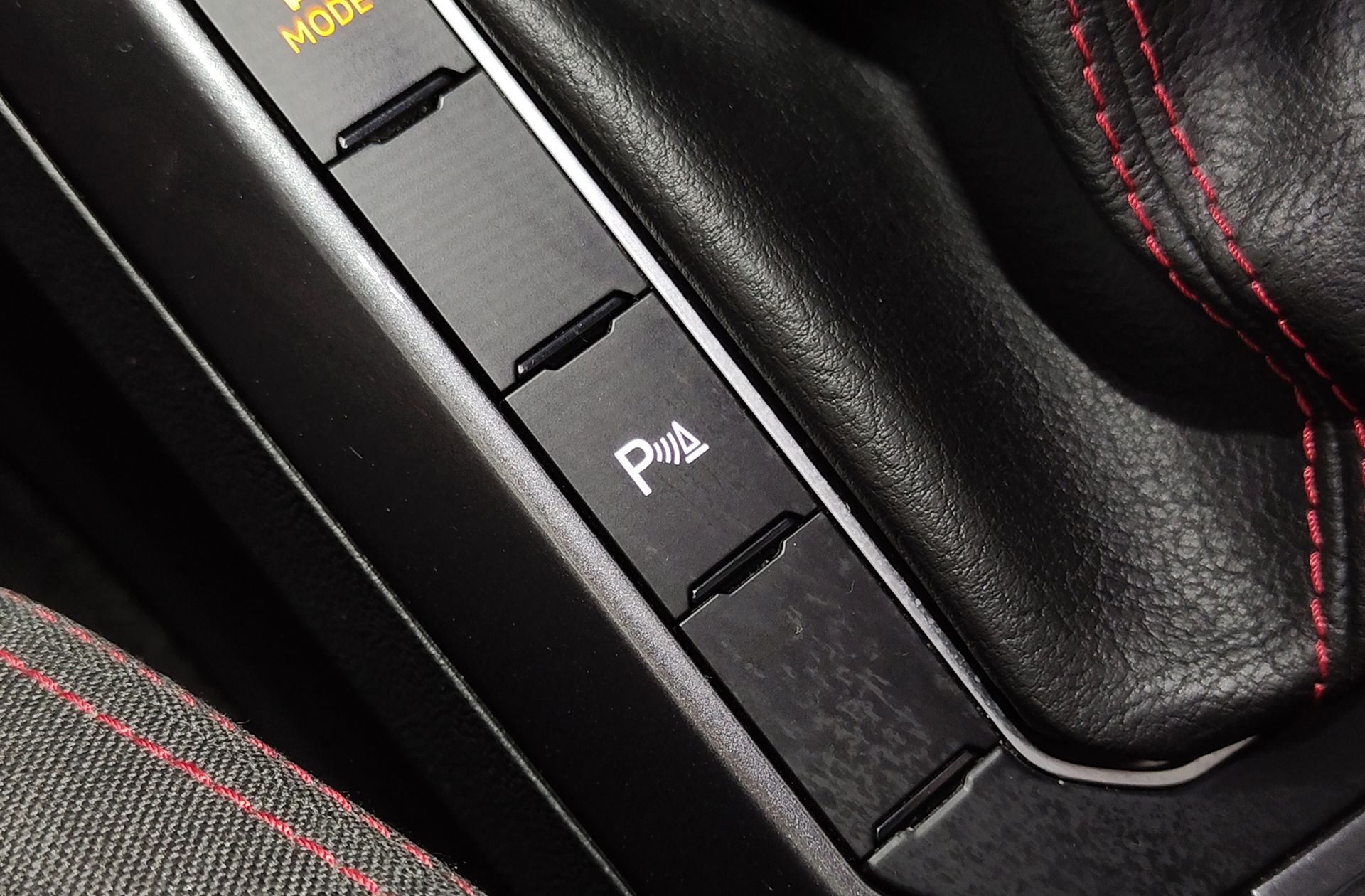 Volkswagen Polo GTI 2.0 TSI DSG - foto 11