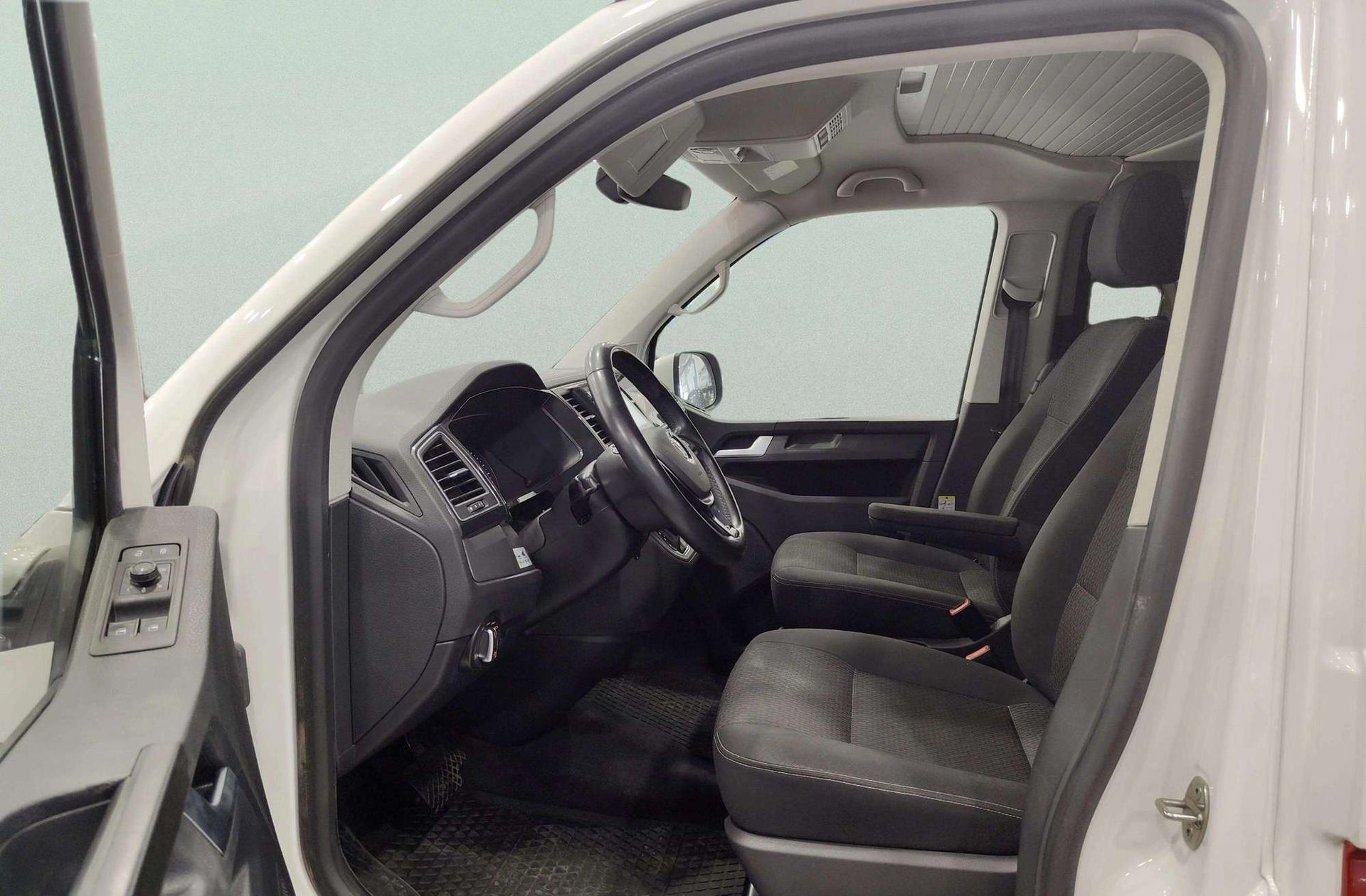 Volkswagen California Beach 2.0 TDI BMT DSG Semi-Camperizada 5 plazas - foto 8