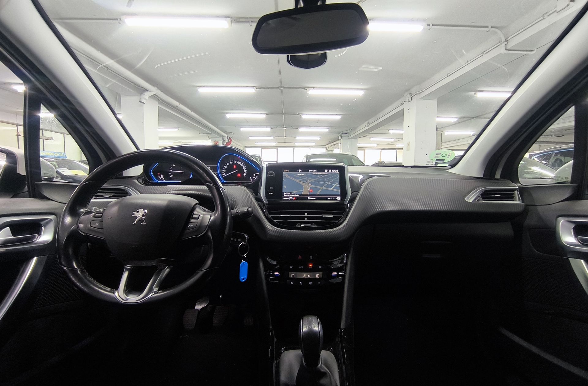 Peugeot 2008 PureTech 110 Allure - foto 6