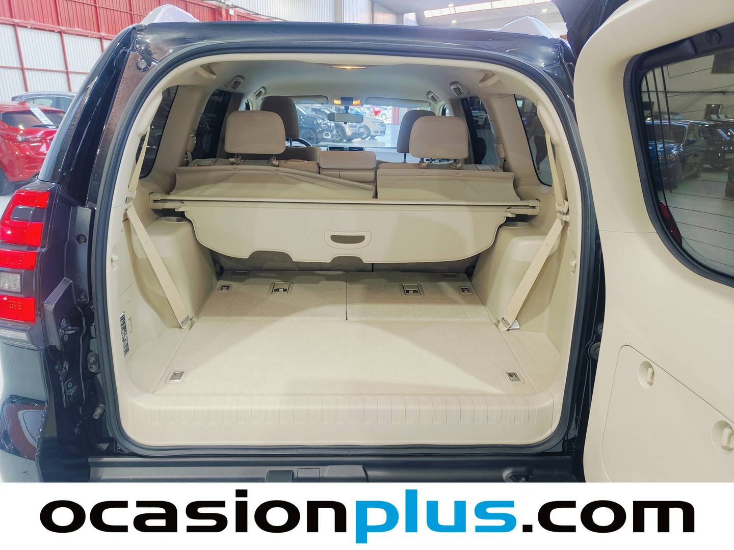 Foto Toyota Land Cruiser Toyota Land Cruiser 2.8 D-4D VX Auto (204 CV) 7 PLAZAS siete plazas