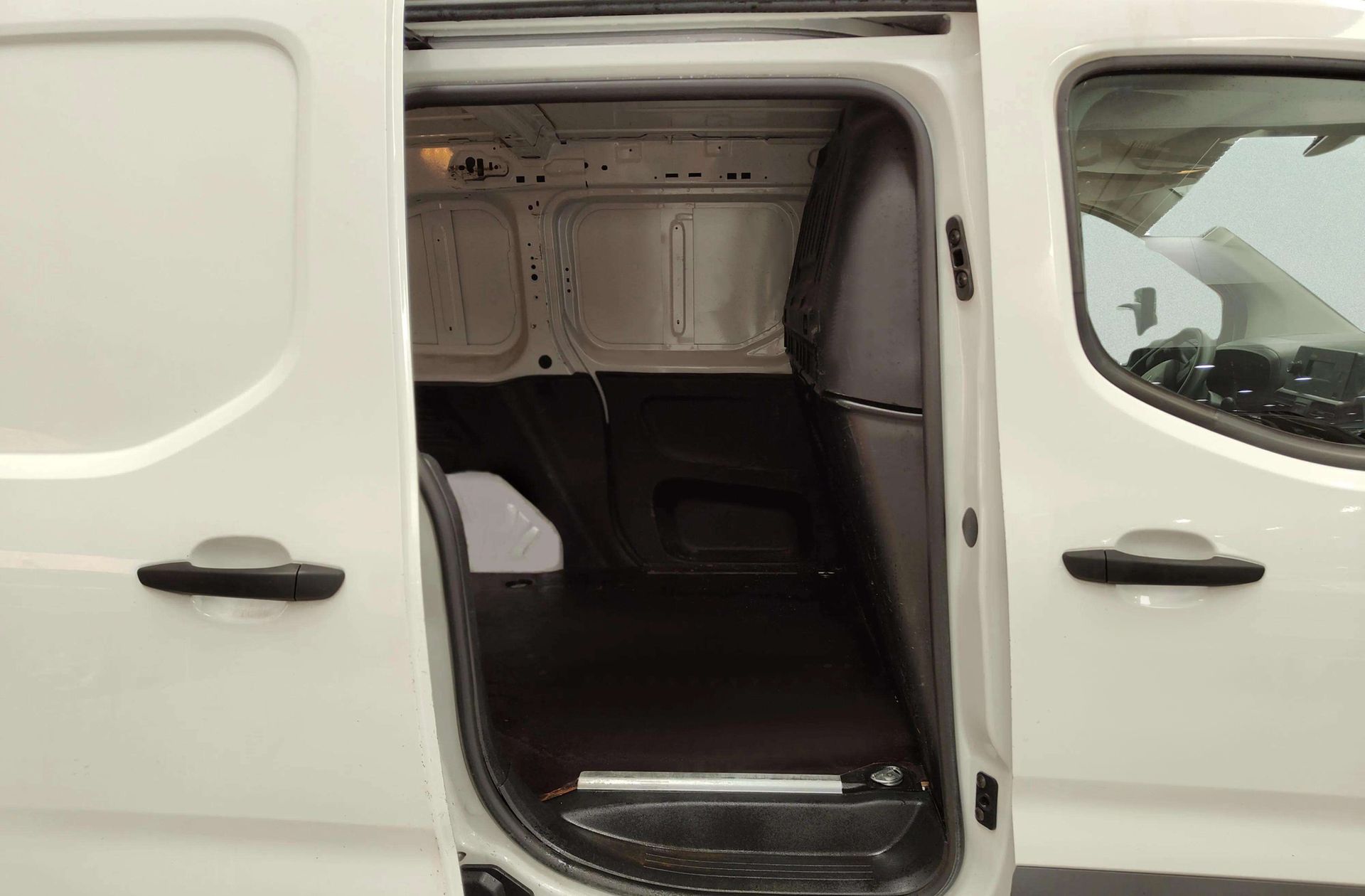 Citroën Berlingo Furgon BlueHDi 100 Talla M Control - foto 14