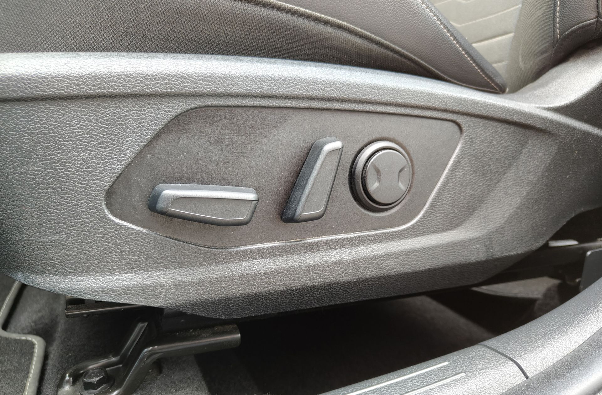 Kia Sportage 1.6 T-GDi HEV Tech 4x2 - foto 15