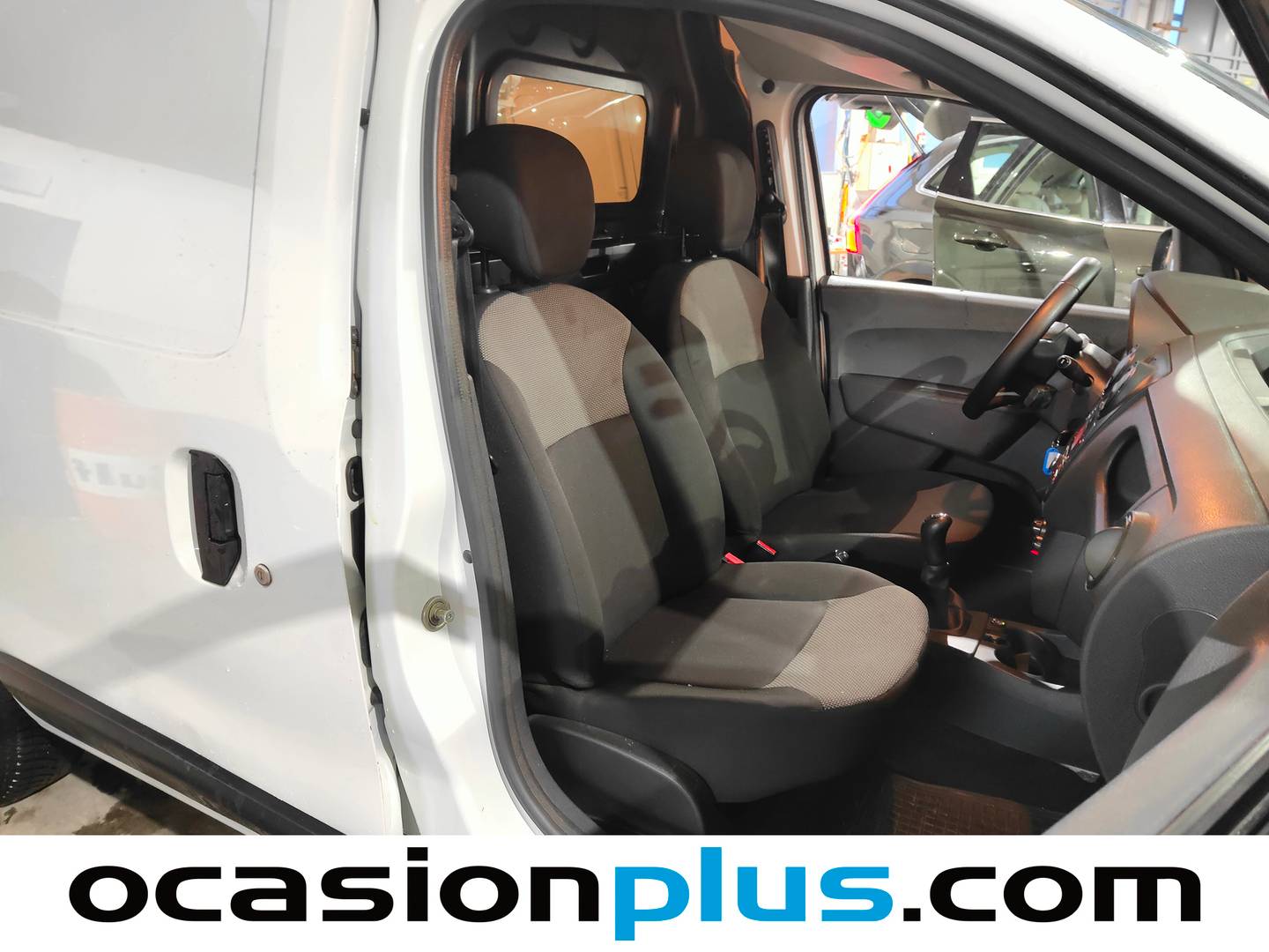 Fotos maletero Dacia Dokker Dacia Dokker 1.6 GLP Essential (98 CV)